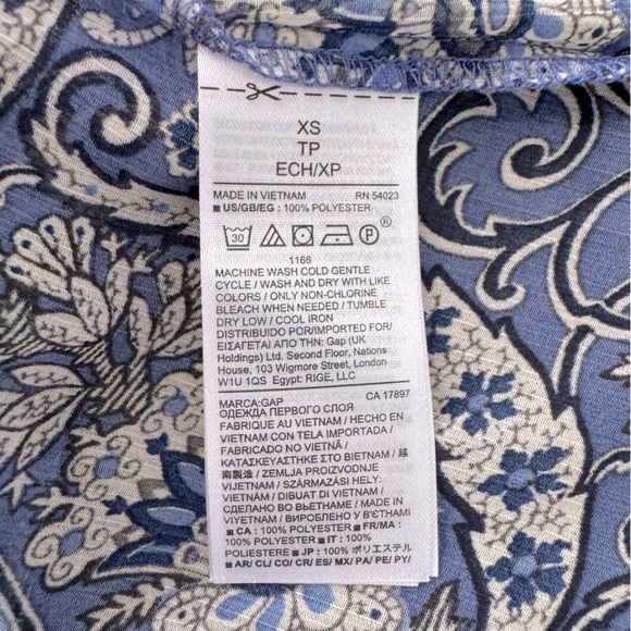 GAP Sleeveless Ruffle Shirt - Picture 5 of 5